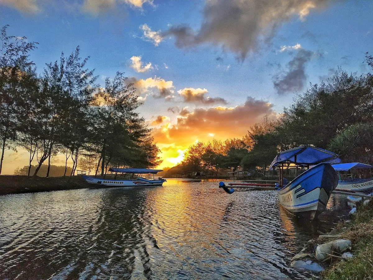 Laguna Pantai Glagah Indah by YB2URA